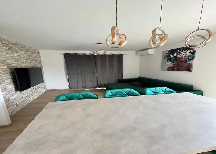 Two-bedroom With Terrace Apartman
